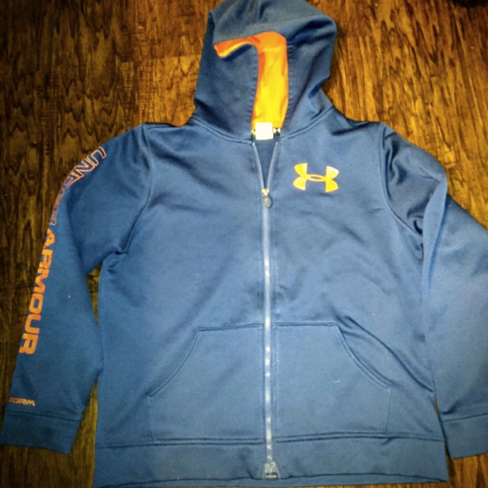 YOUTH XL Under Armor Zip UP Hoodie